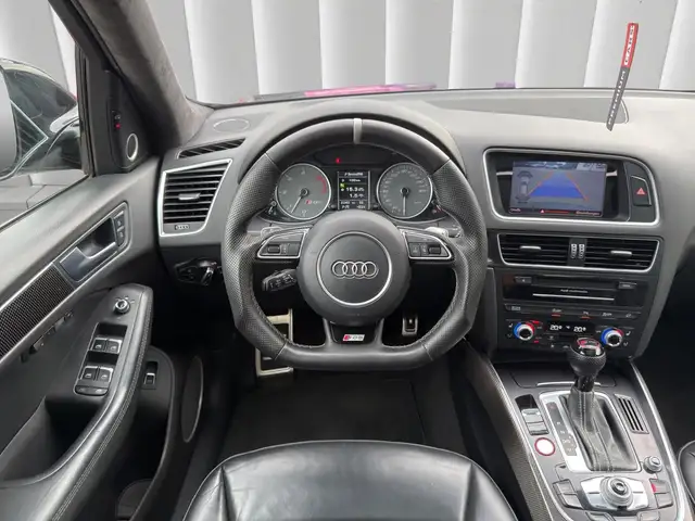 Audi SQ5 view 12