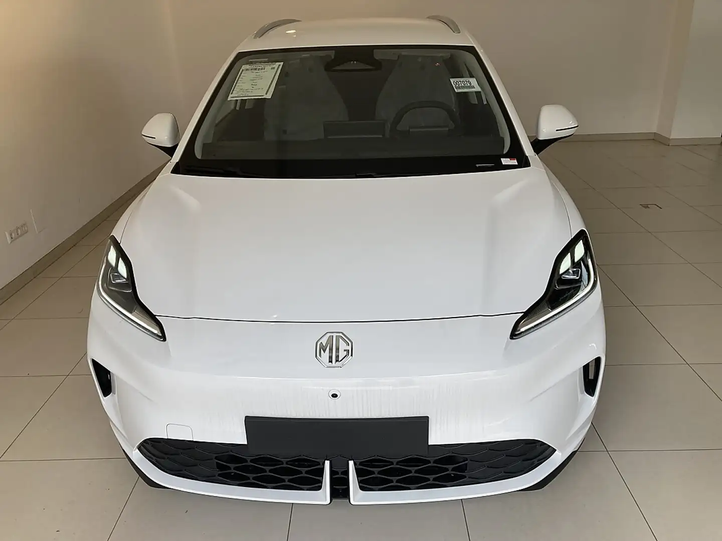MG MG4 EV Urban 54 kWh Luxury Weiß - 2