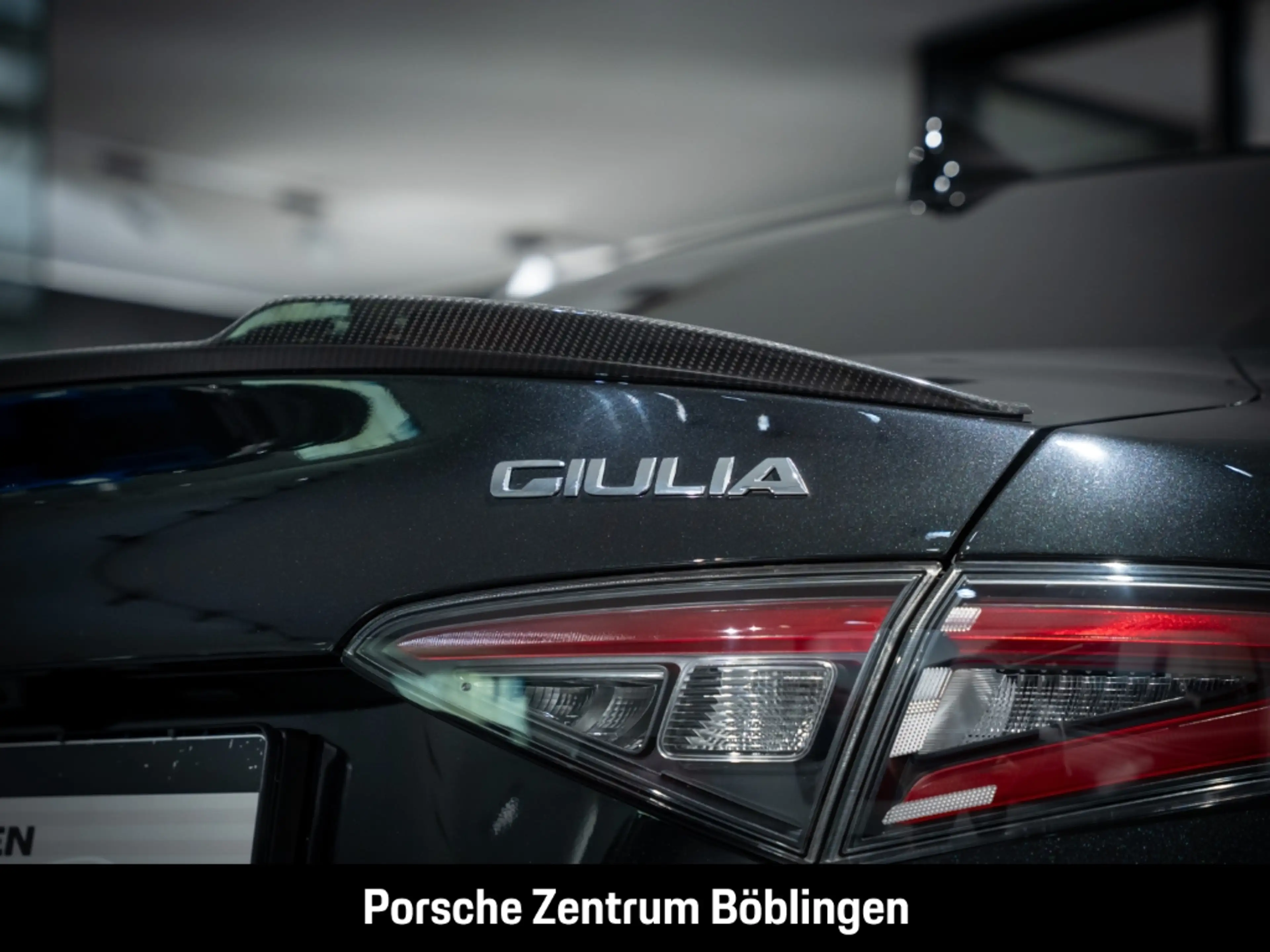 Alfa Romeo Giulia Quadrifoglio — photo 14