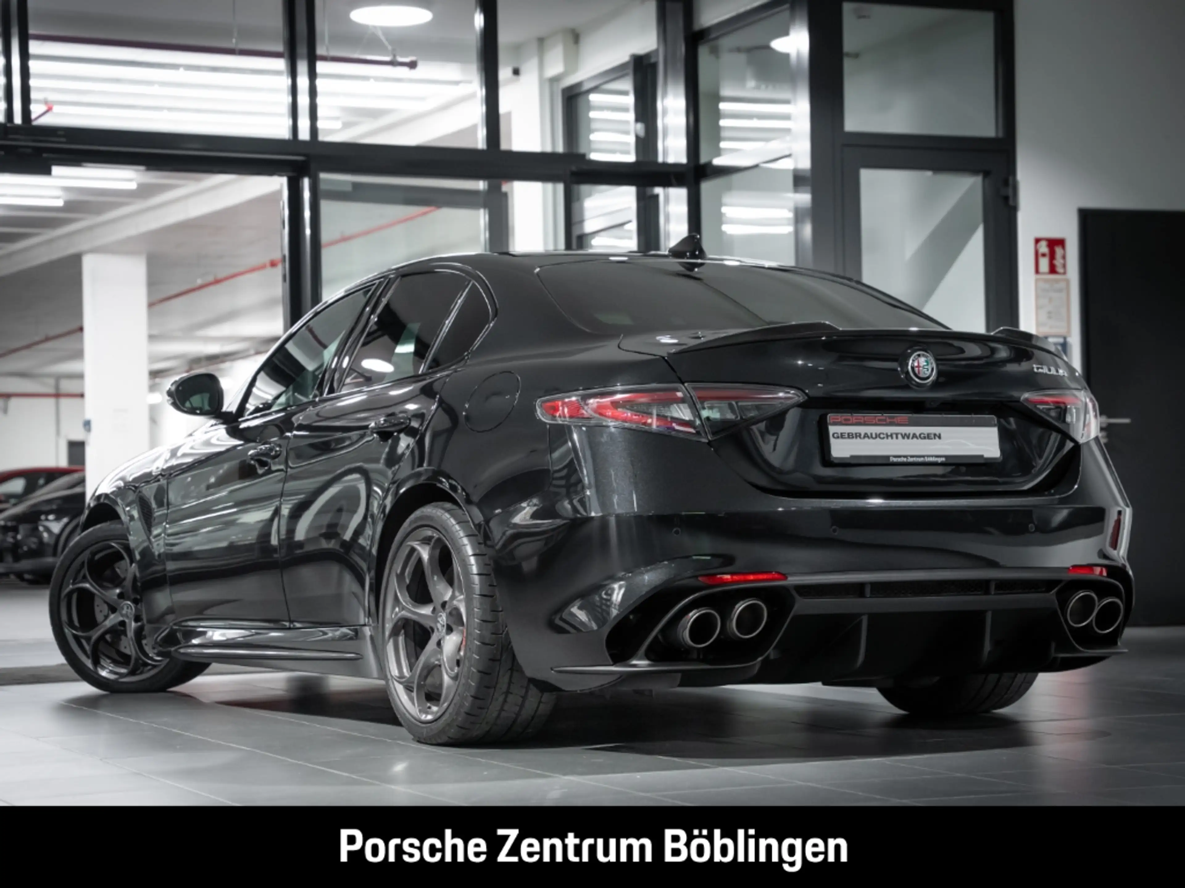 Alfa Romeo Giulia Quadrifoglio — photo 3