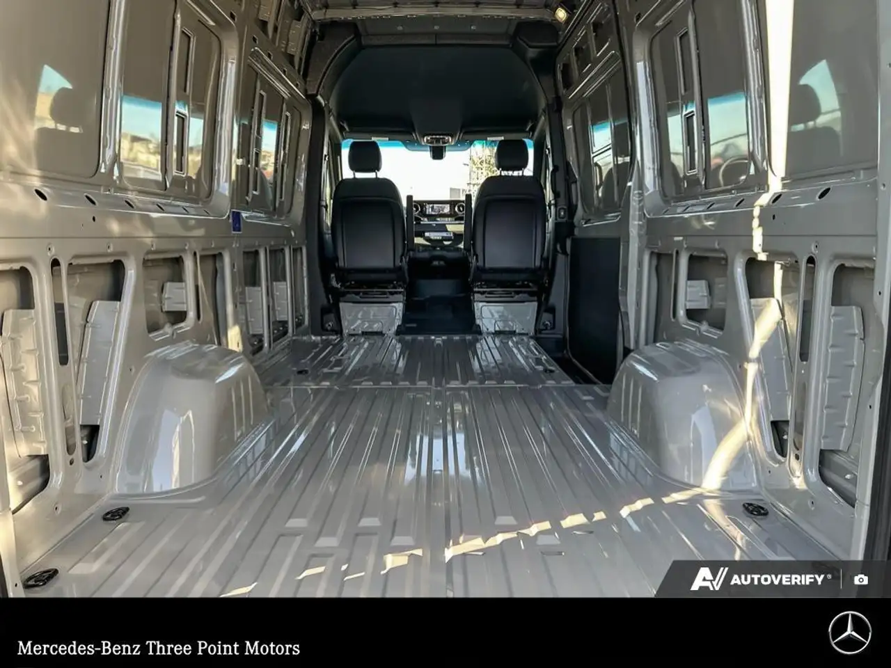 Mercedes-Benz Sprinter снимка Mercedes-Benz Sprinter