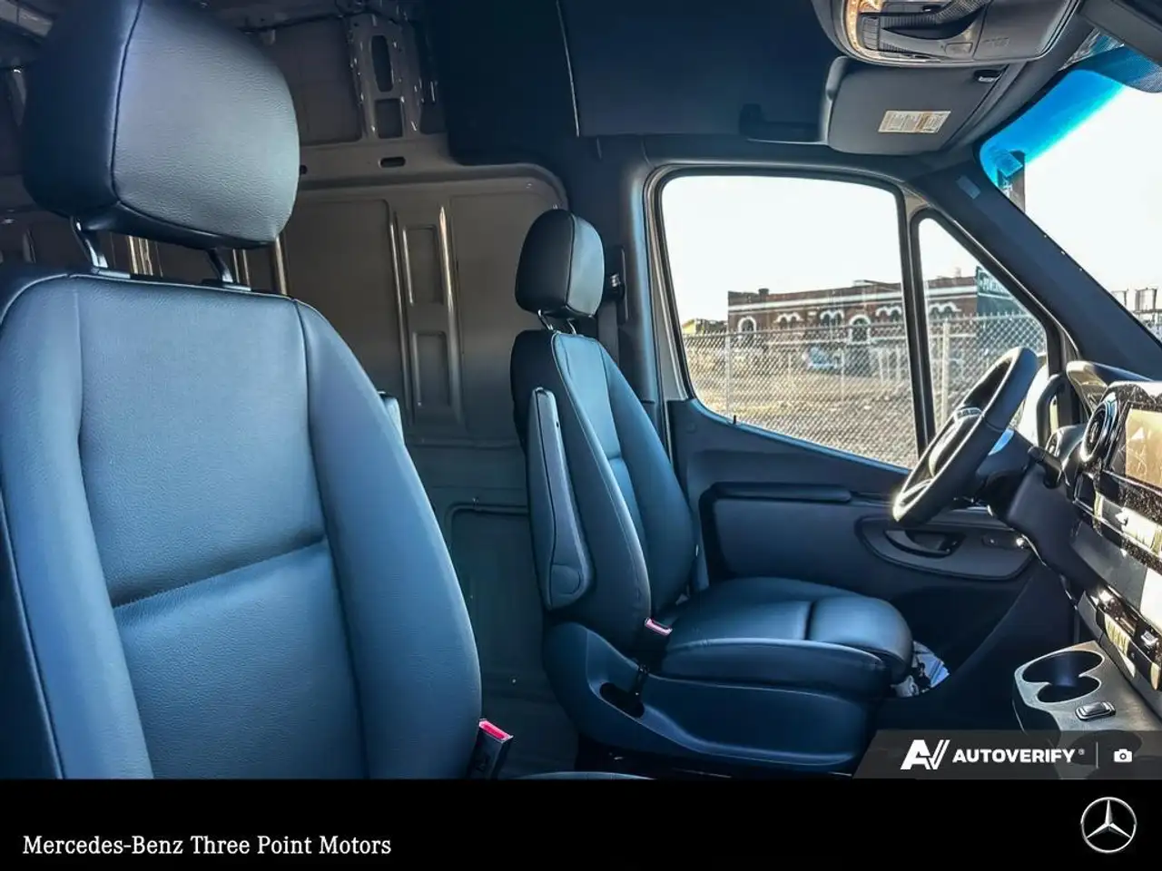 Mercedes-Benz Sprinter снимка Mercedes-Benz Sprinter
