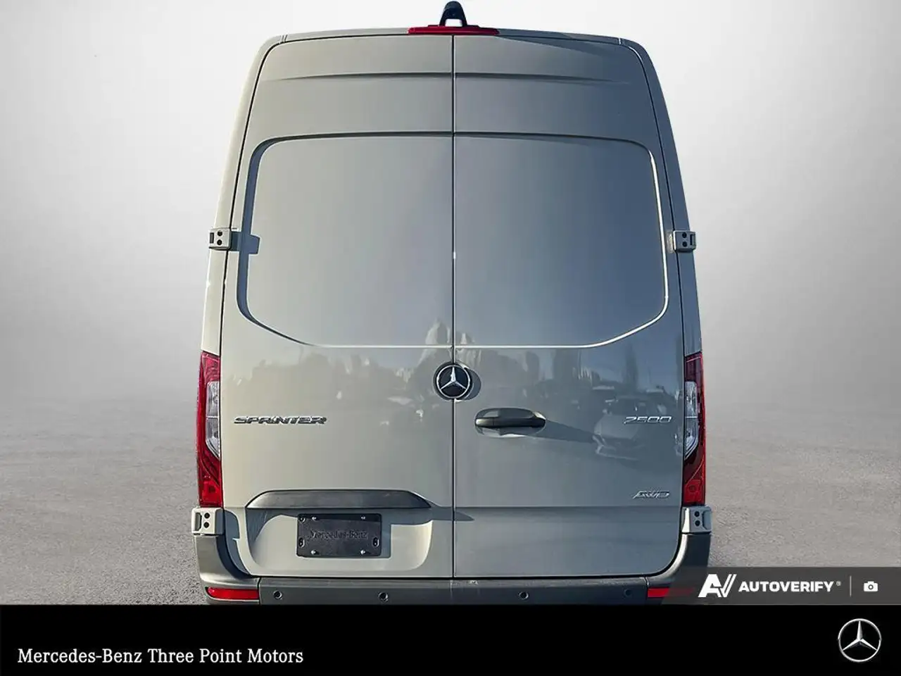 Mercedes-Benz Sprinter снимка Mercedes-Benz Sprinter