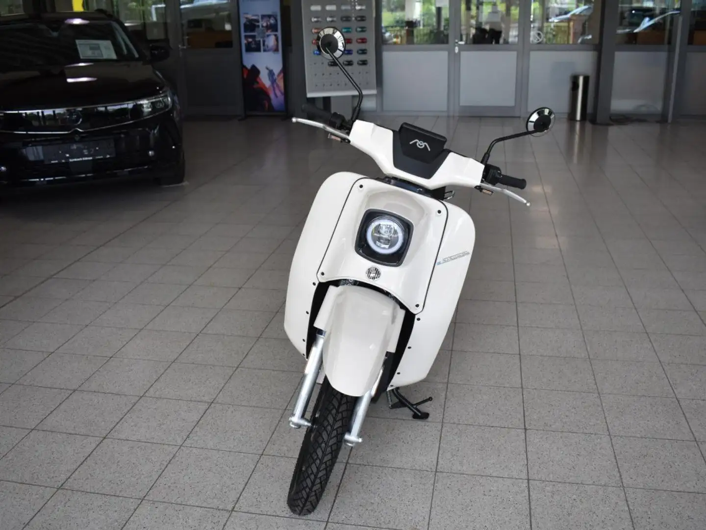 Govecs e-Schwalbe L3e Light 125 GT / 60 KM/h Blanco - 2