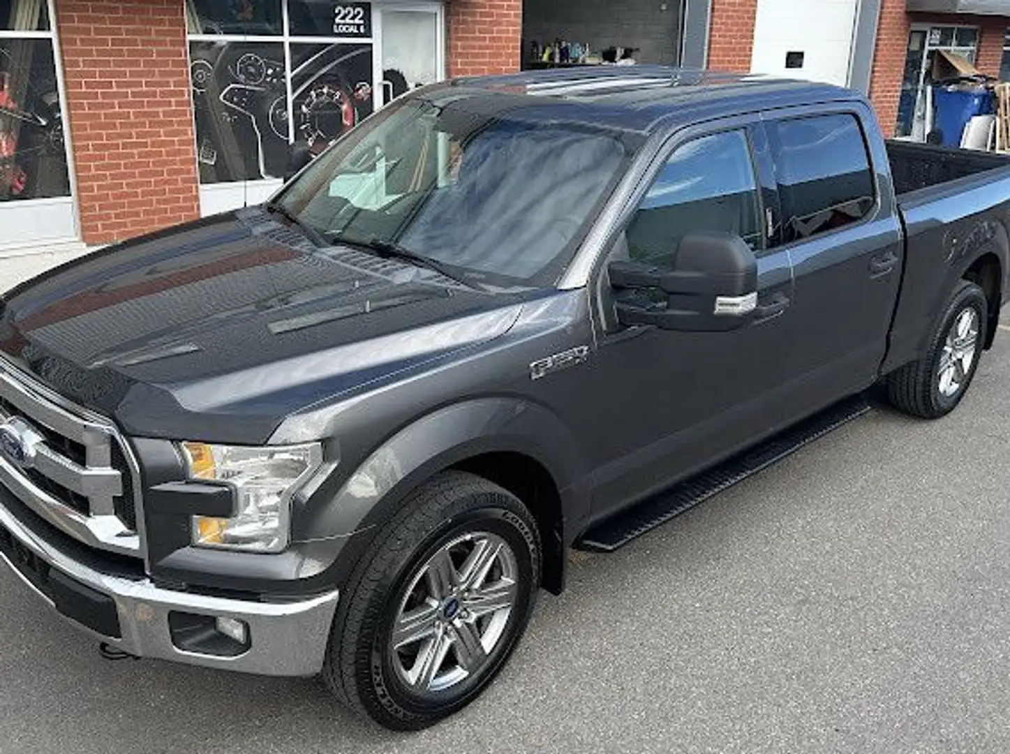 Ford F 150 5.0L V8 395 XLT FLEX FUEL - 37900€ TTC - 1