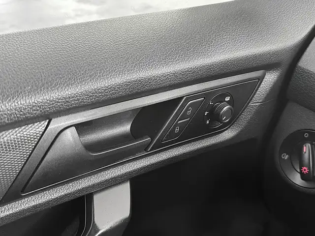 Volkswagen Caddy view 11