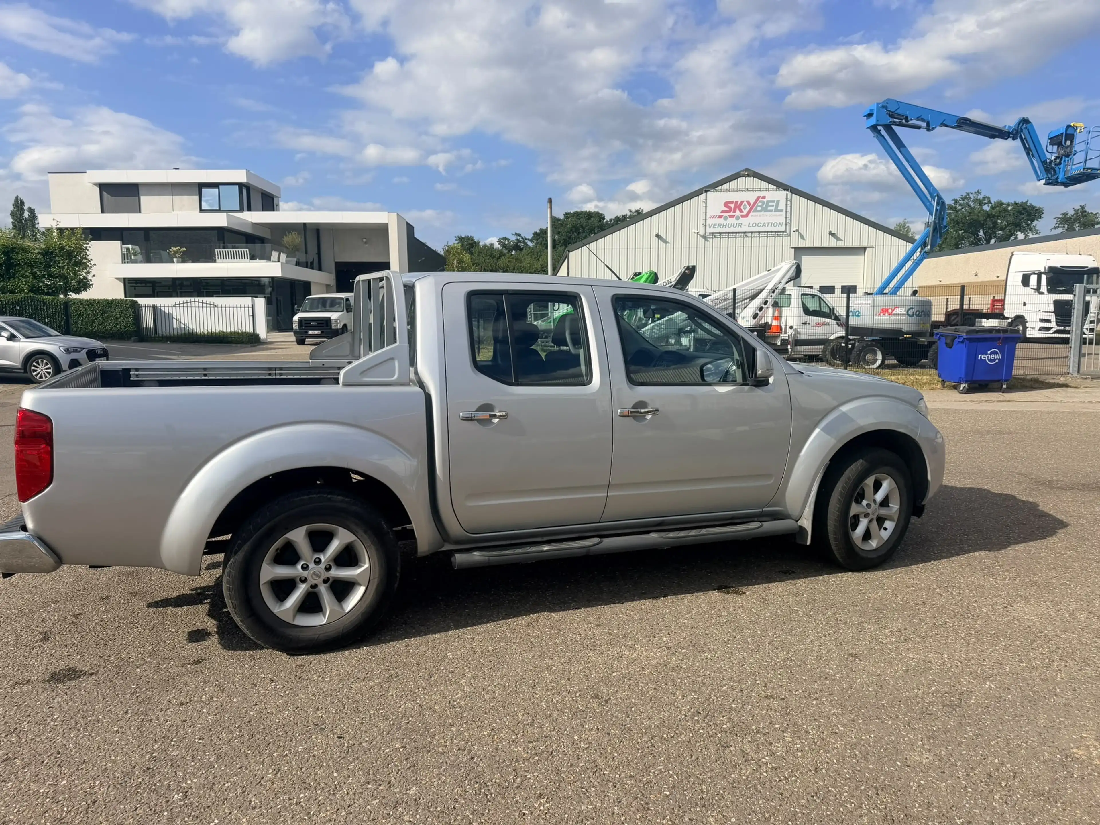 Nissan Navara 2.5 dCi 4x4 LE — photo 6
