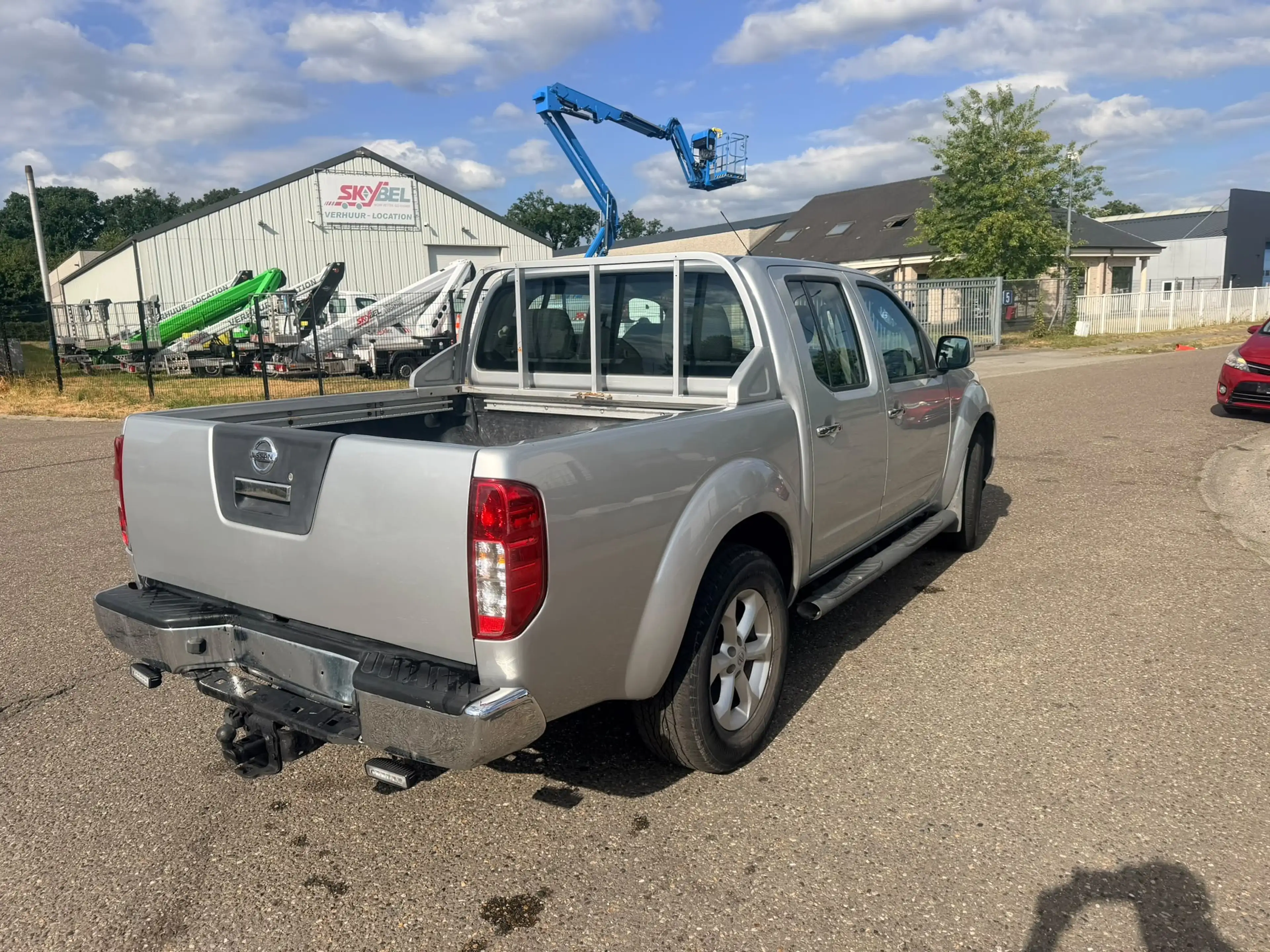 Nissan Navara 2.5 dCi 4x4 LE — photo 5