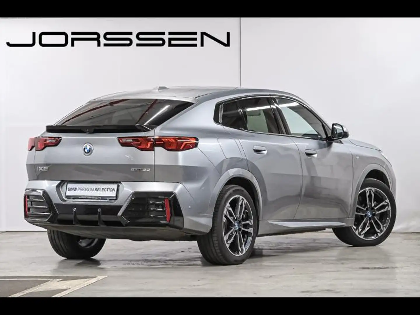 BMW iX2 eDrive20 Szary - 2
