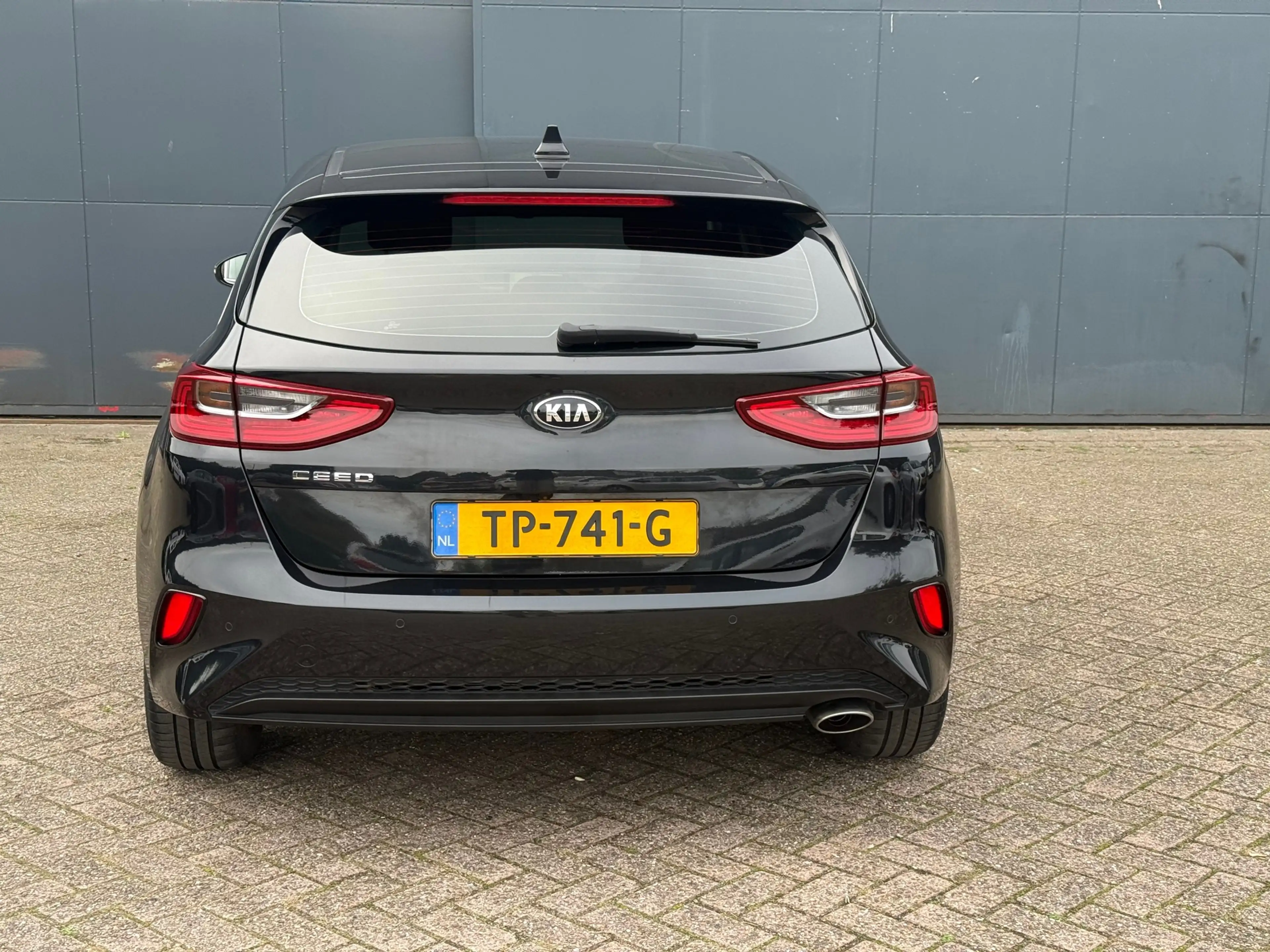Kia Ceed / cee'd 1.0 T-GDi DynamicLine — photo 6