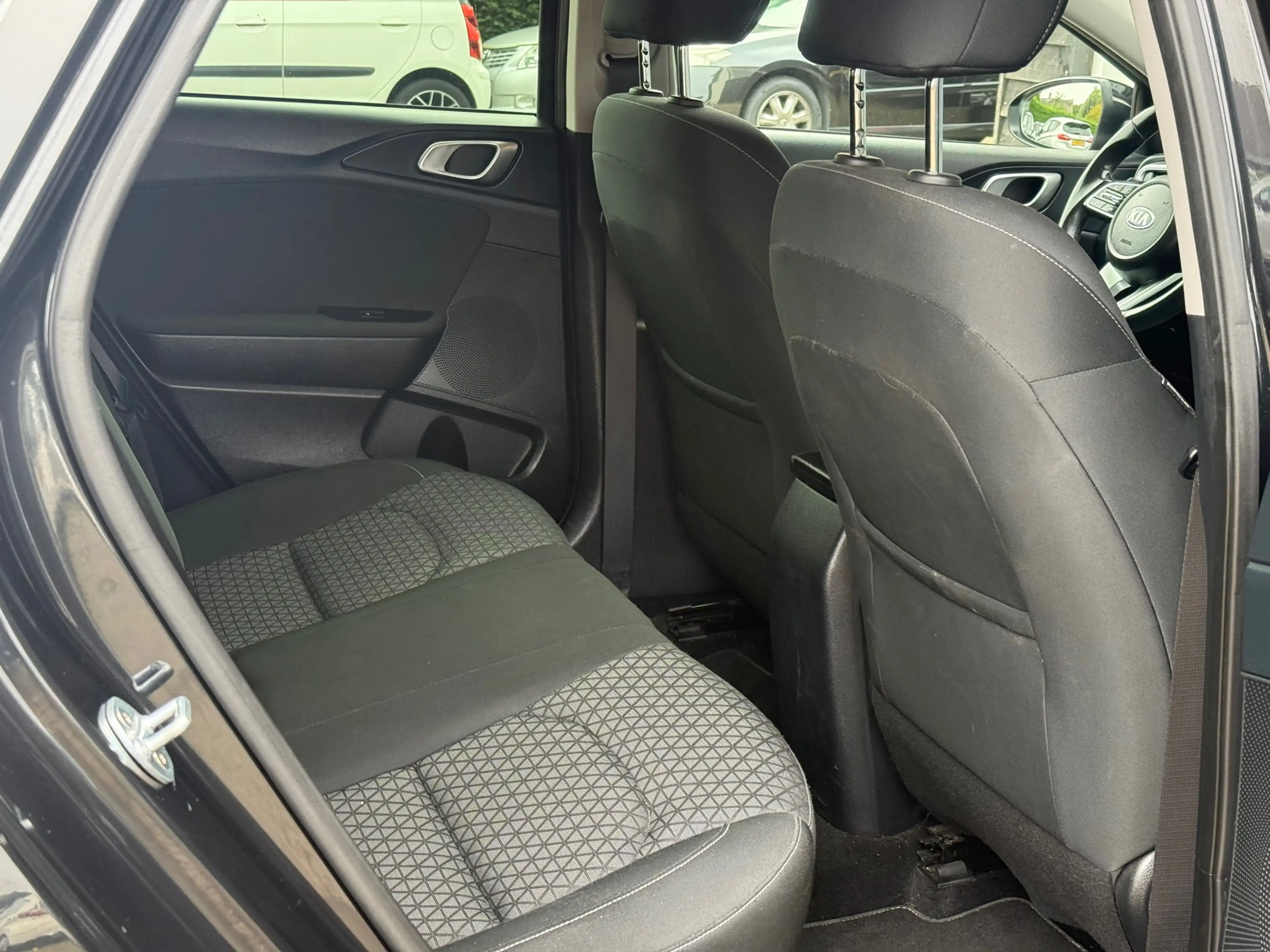 Kia Ceed / cee'd 1.0 T-GDi DynamicLine — photo 12