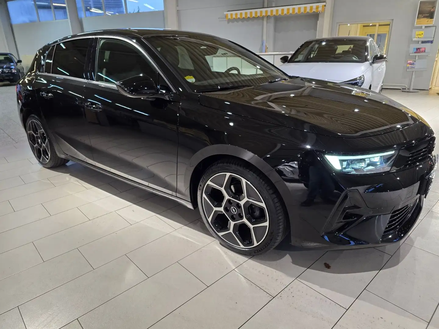 Opel Astra L GS PANORAMA-SD +2 JAHRE GARANTIE+ Schwarz - 1