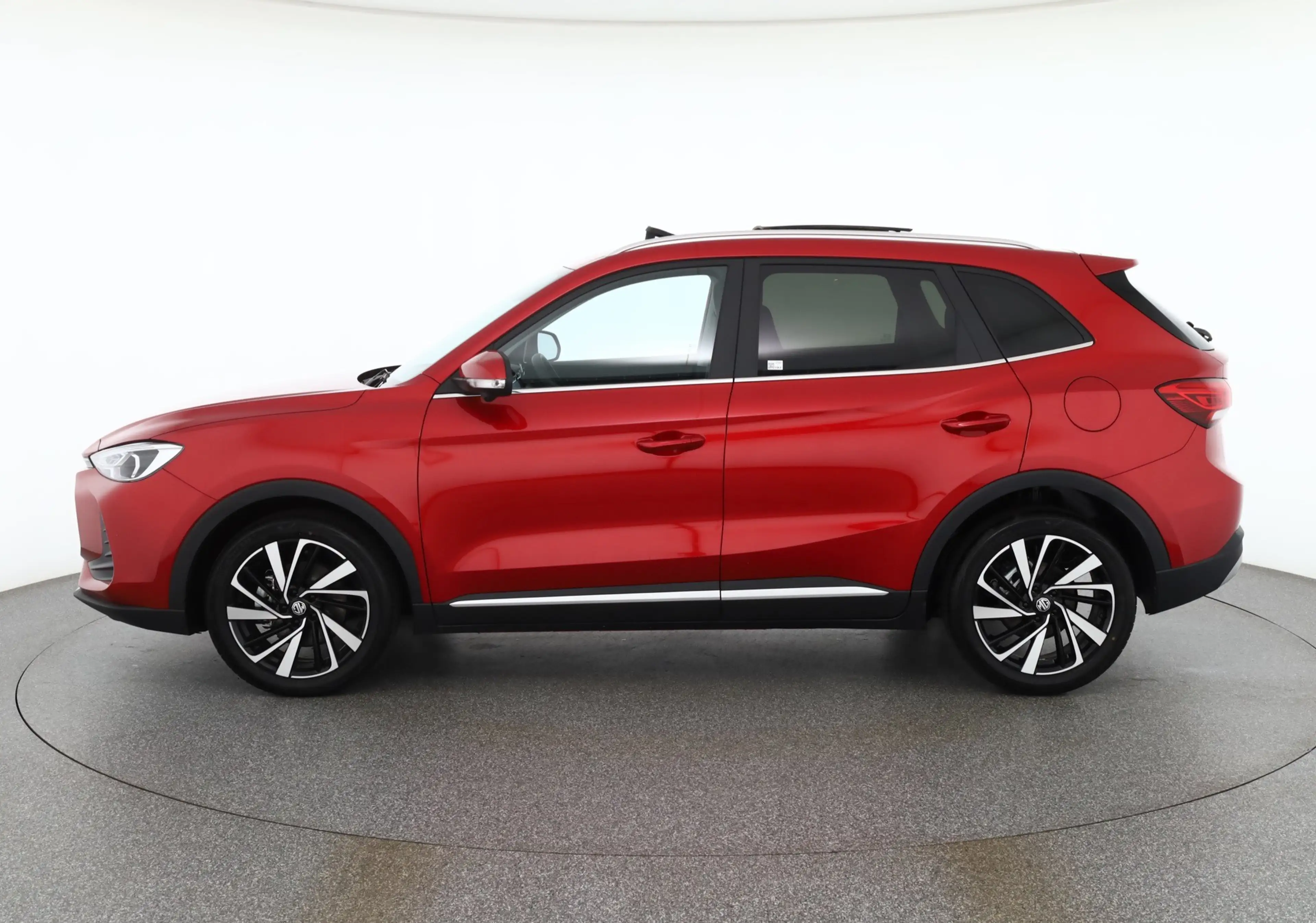 MG ZS 1.5 Hybrid Luxury Aut. LED ACC 360° Pano — photo 2
