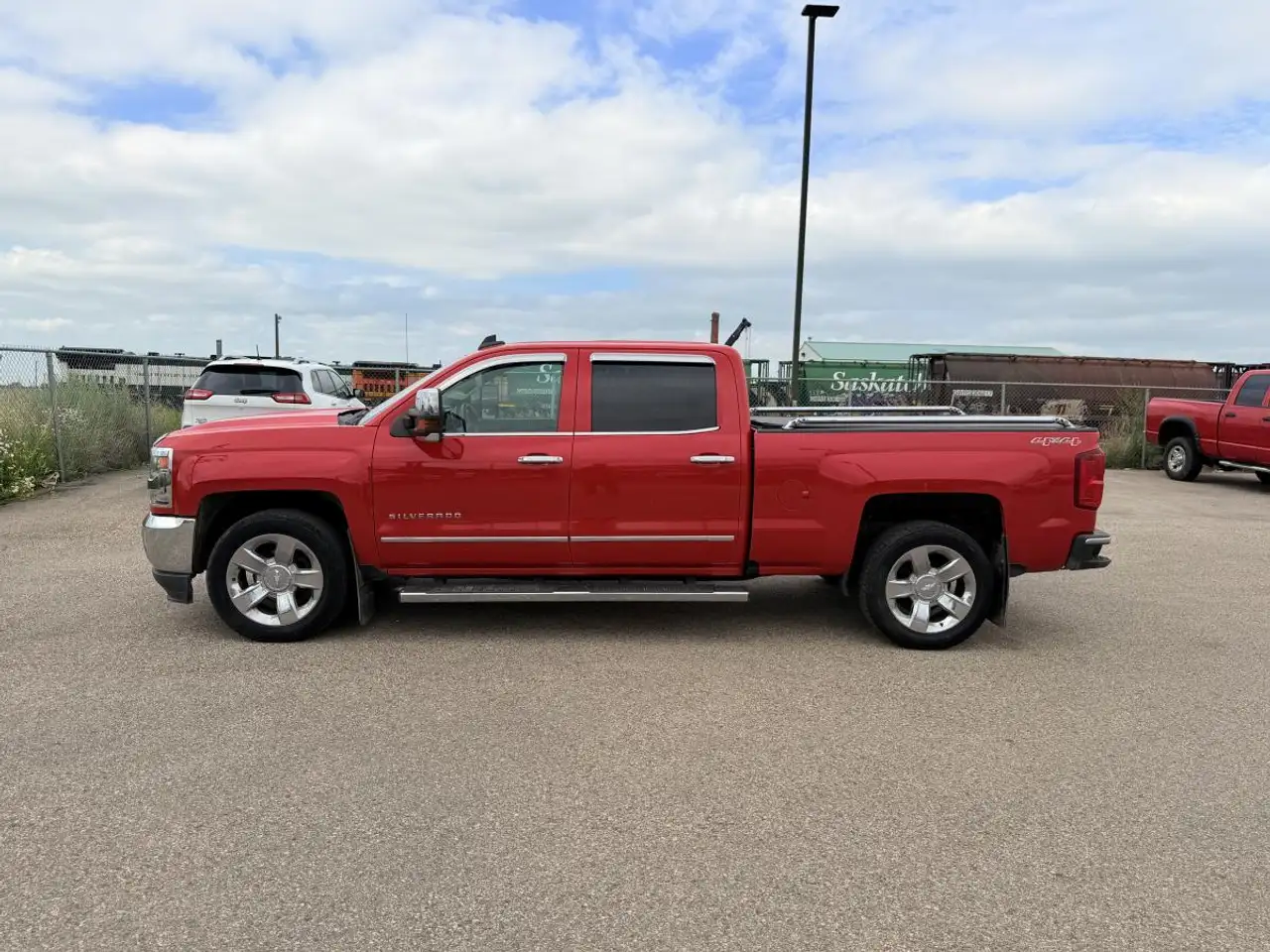 Chevrolet Silverado 1500 снимка Chevrolet Silverado 1500