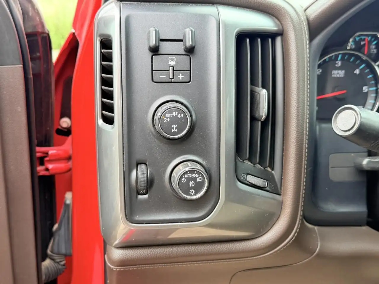 Chevrolet Silverado 1500 снимка Chevrolet Silverado 1500