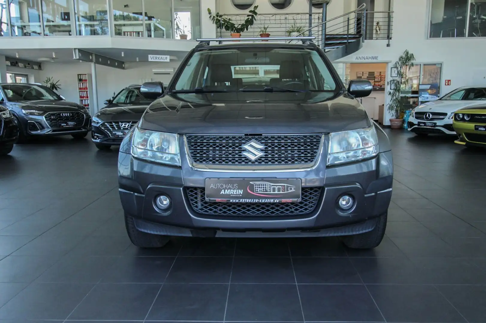 Suzuki Grand Vitara 2.4 VVT Club 4X4/Klima/AHK/SHZ/Alu/ Grau - 2