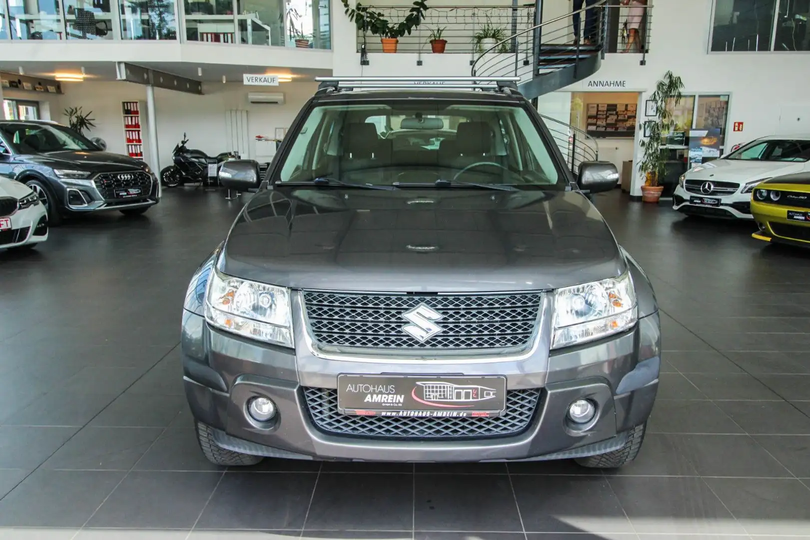 Suzuki Grand Vitara 2.4 VVT Club 4X4/Klima/AHK/SHZ/Alu/ Grijs - 2