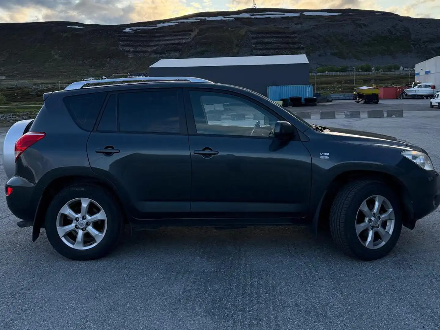 Toyota RAV 4 2.2 Turbo D-4D 16v LX Gris - 1