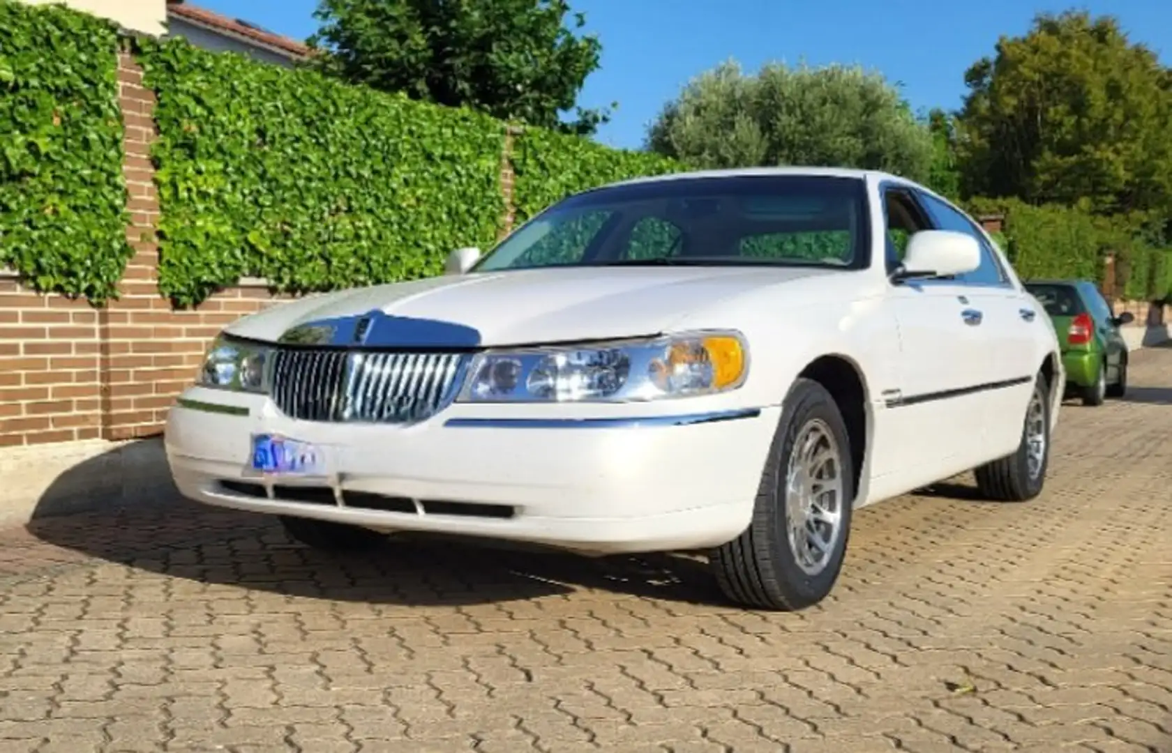 Lincoln Town Car Cartier 4.6 Blanc - 1