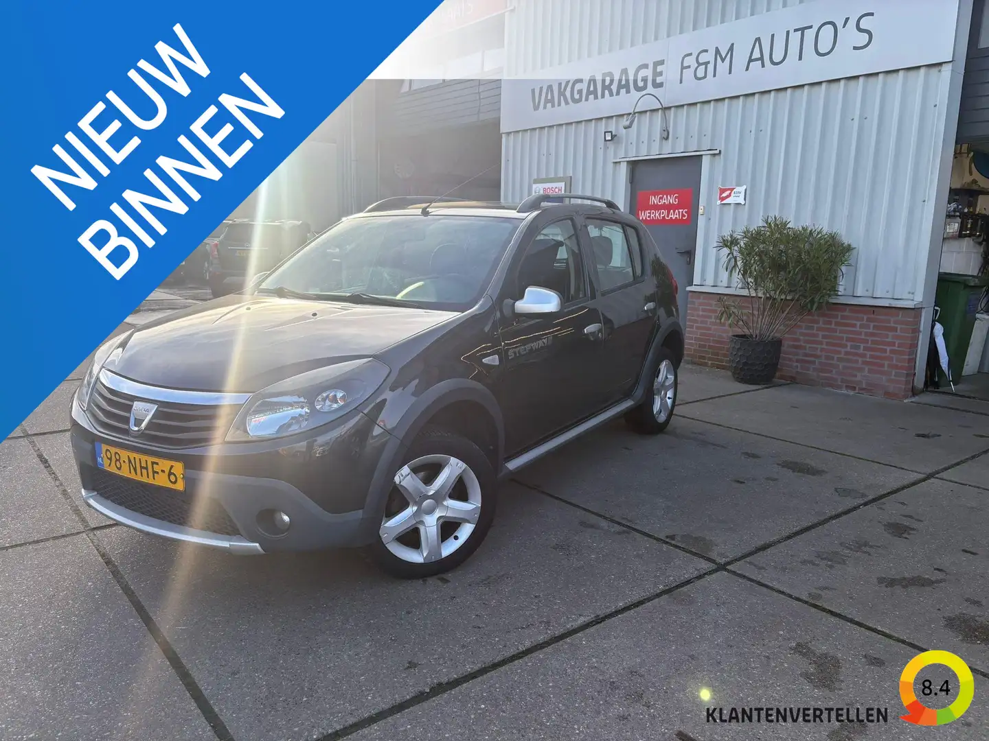 Dacia Sandero 1.6 Stepway Grijs - 1