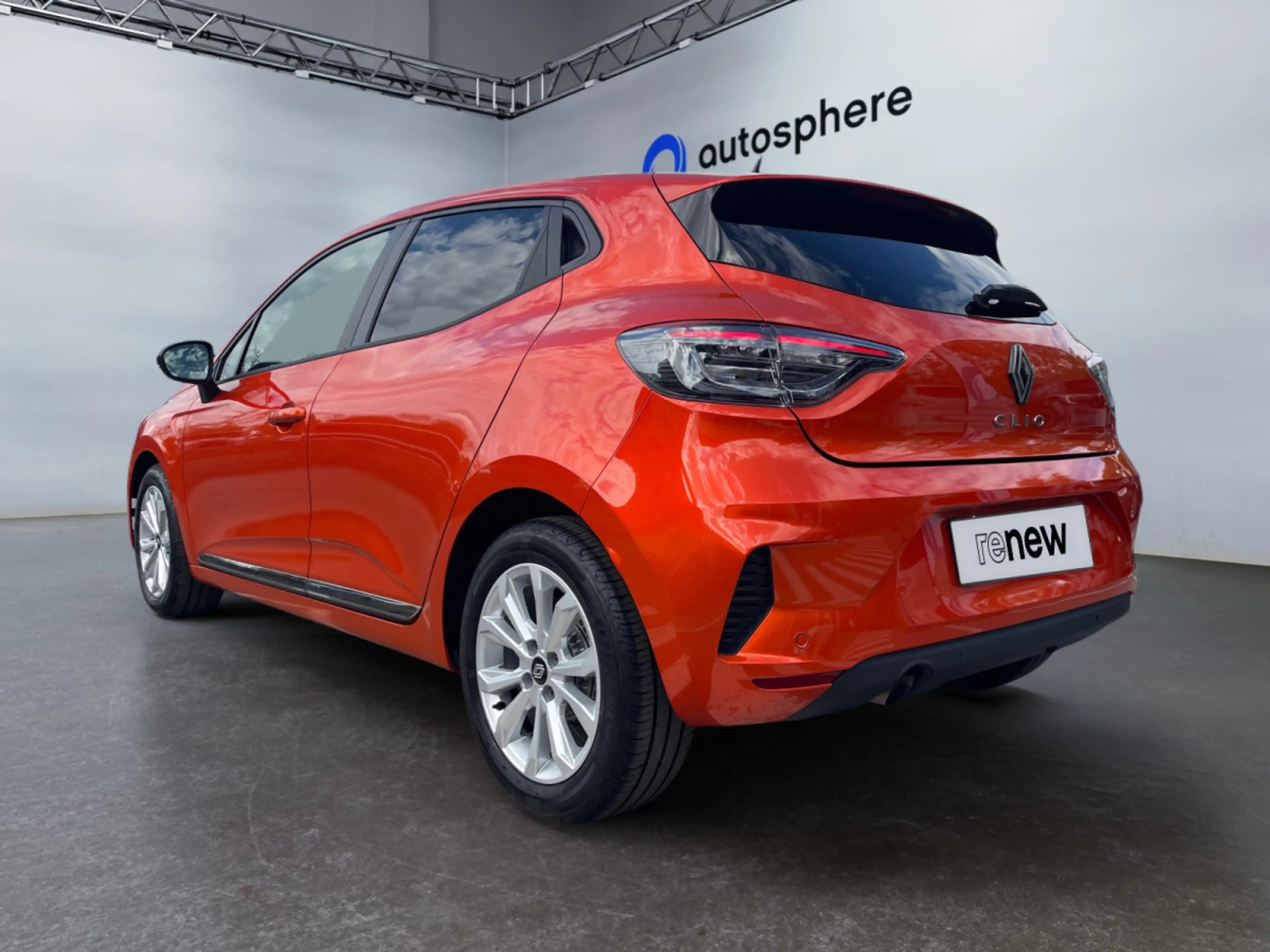 Renault Clio 1.0 TCe Evolution — photo 3