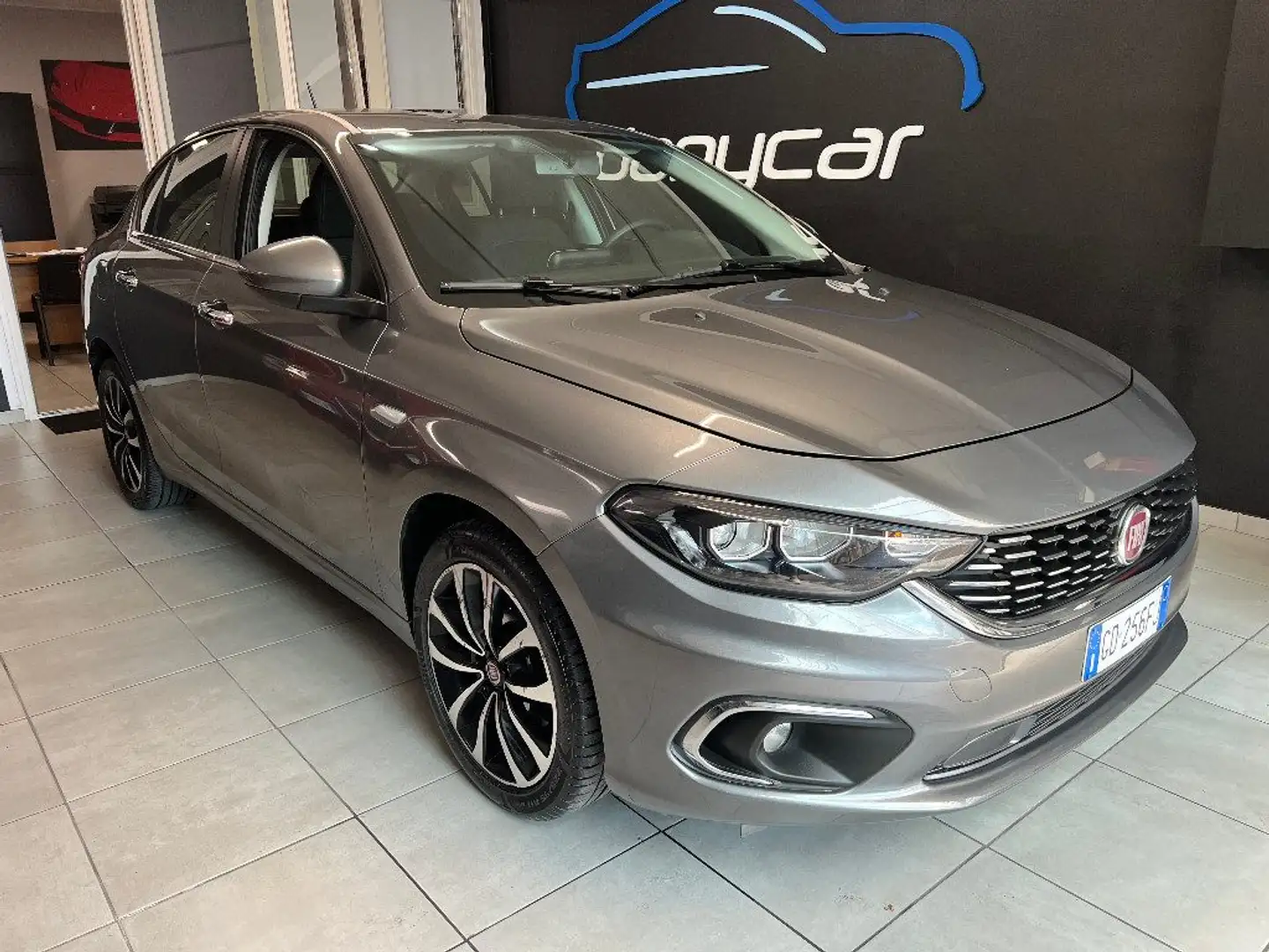 Fiat Tipo 1.4 4 porte Lounge  GPL Grijs - 1