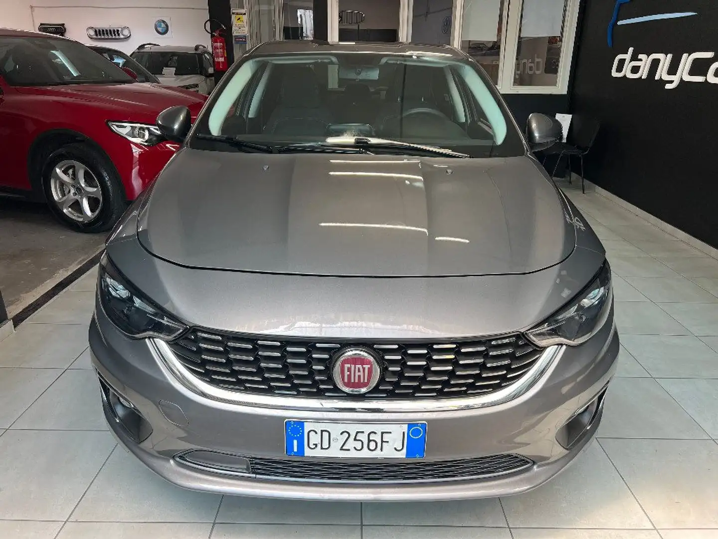 Fiat Tipo 1.4 4 porte Lounge  GPL Grijs - 2