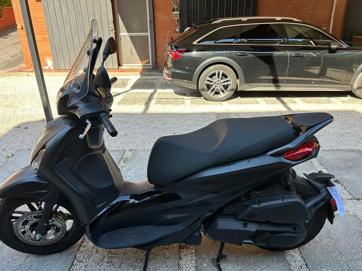 Piaggio Beverly 400 - 2