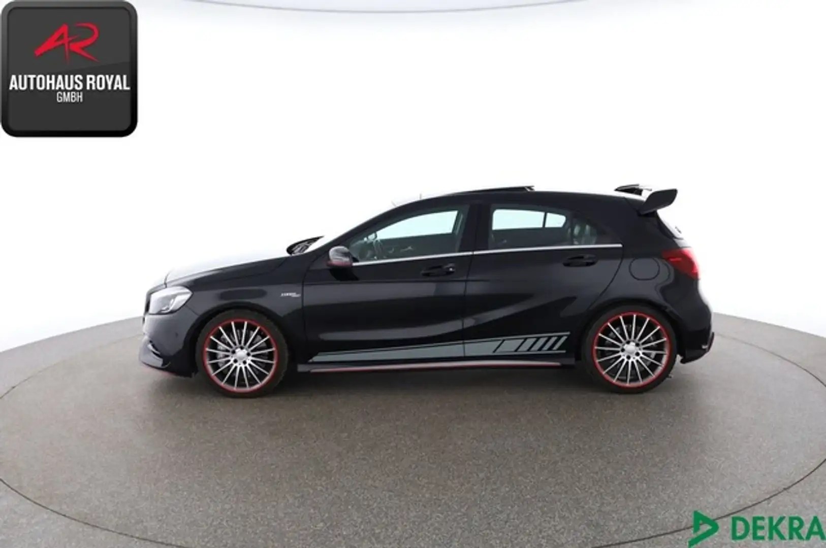 Mercedes-Benz A 45 AMG 4M PANORAMA,COMAND,CARPLAY,SCHECKHEFT Černá - 2