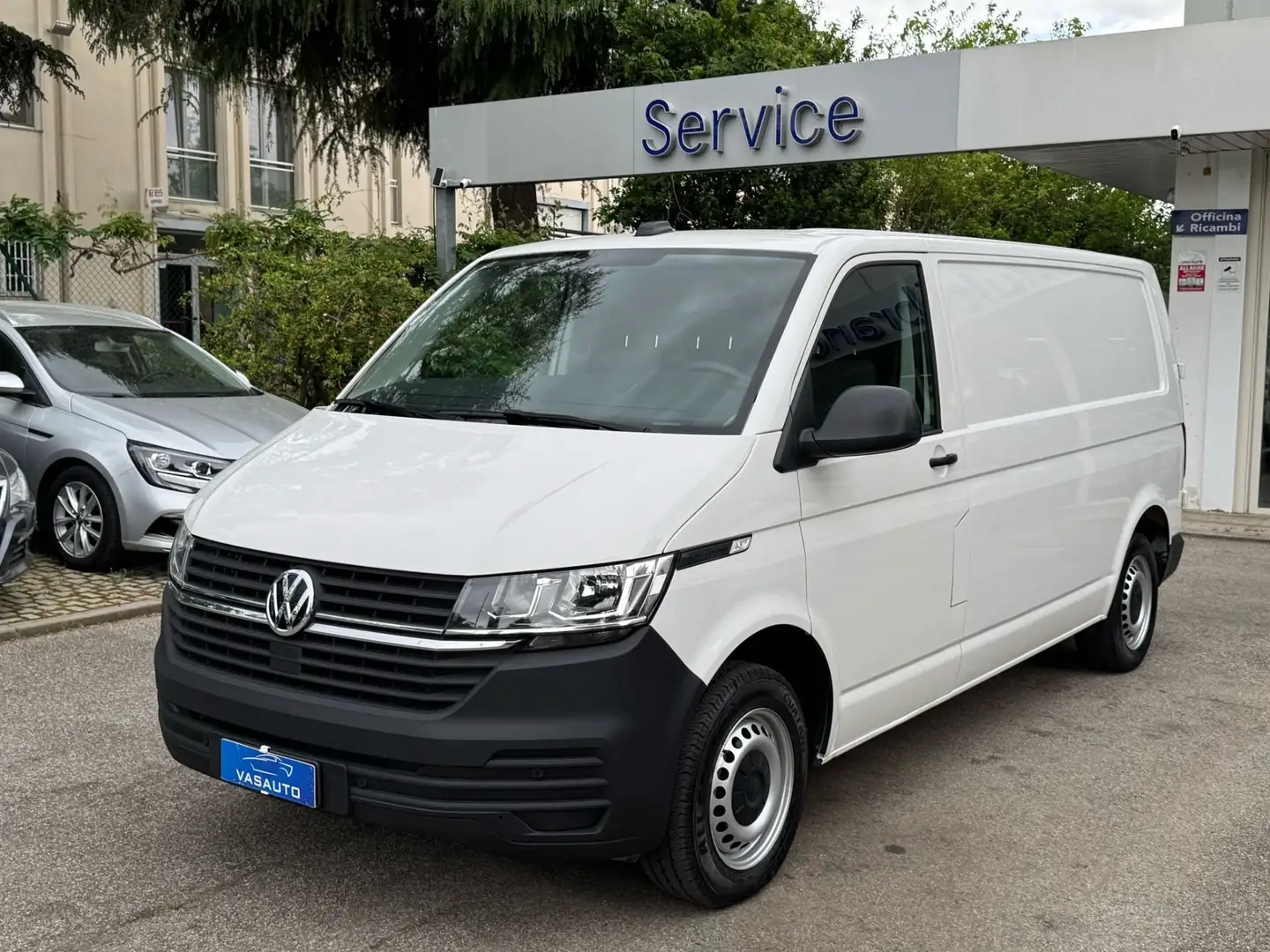 Volkswagen T6.1 Transporter 2.0 TDI 110CV PL Furgone Blanc - 2