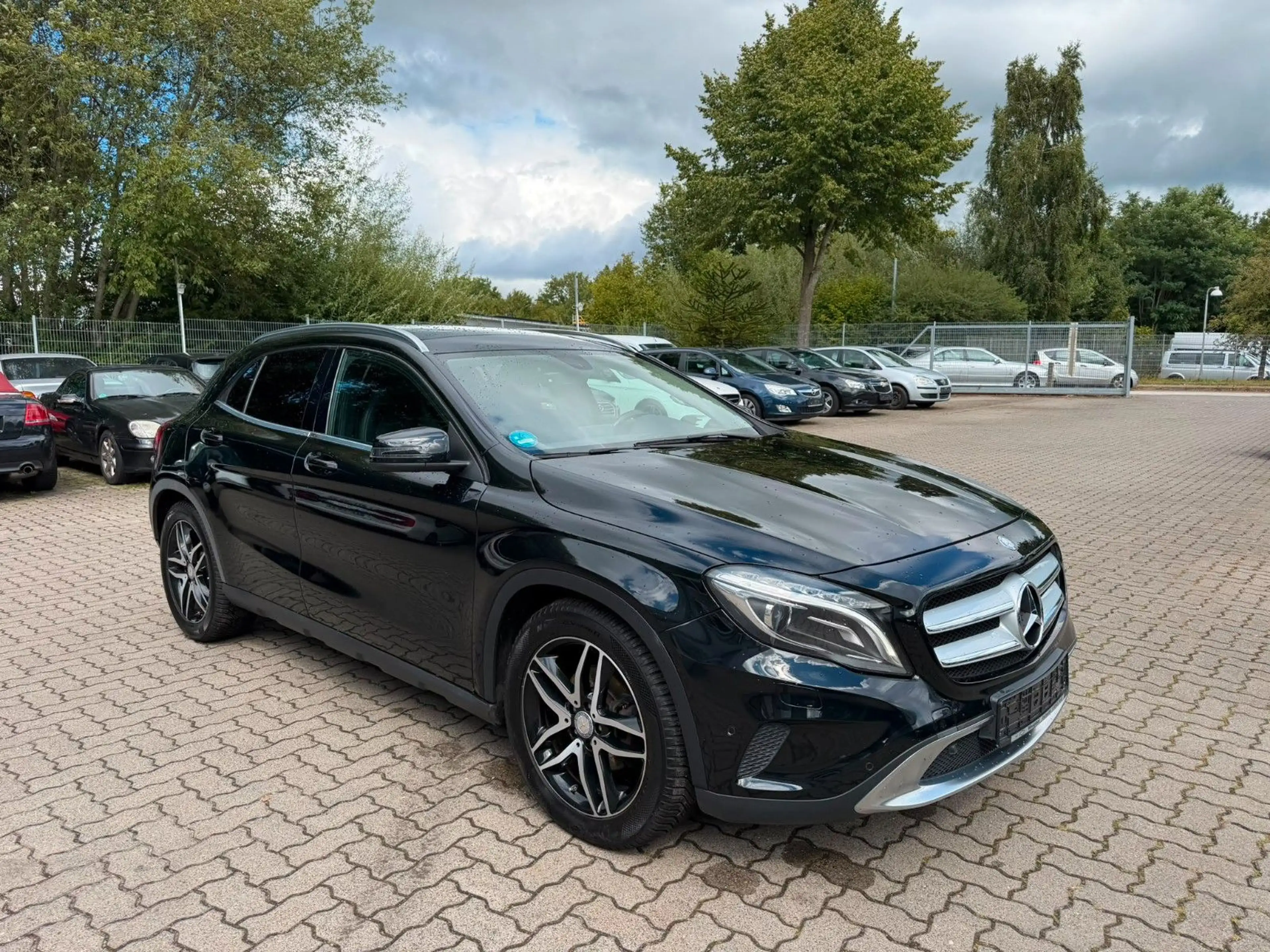Mercedes-Benz GLA 200 CDI T-LEDER°SITZHZ°PANO°NAVI°MEMORY°PDC! — photo 3
