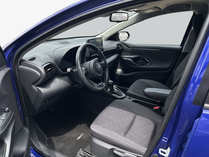 Toyota Yaris Hybrid 116 1.5 VVT-i Team Deutschland — photo 9
