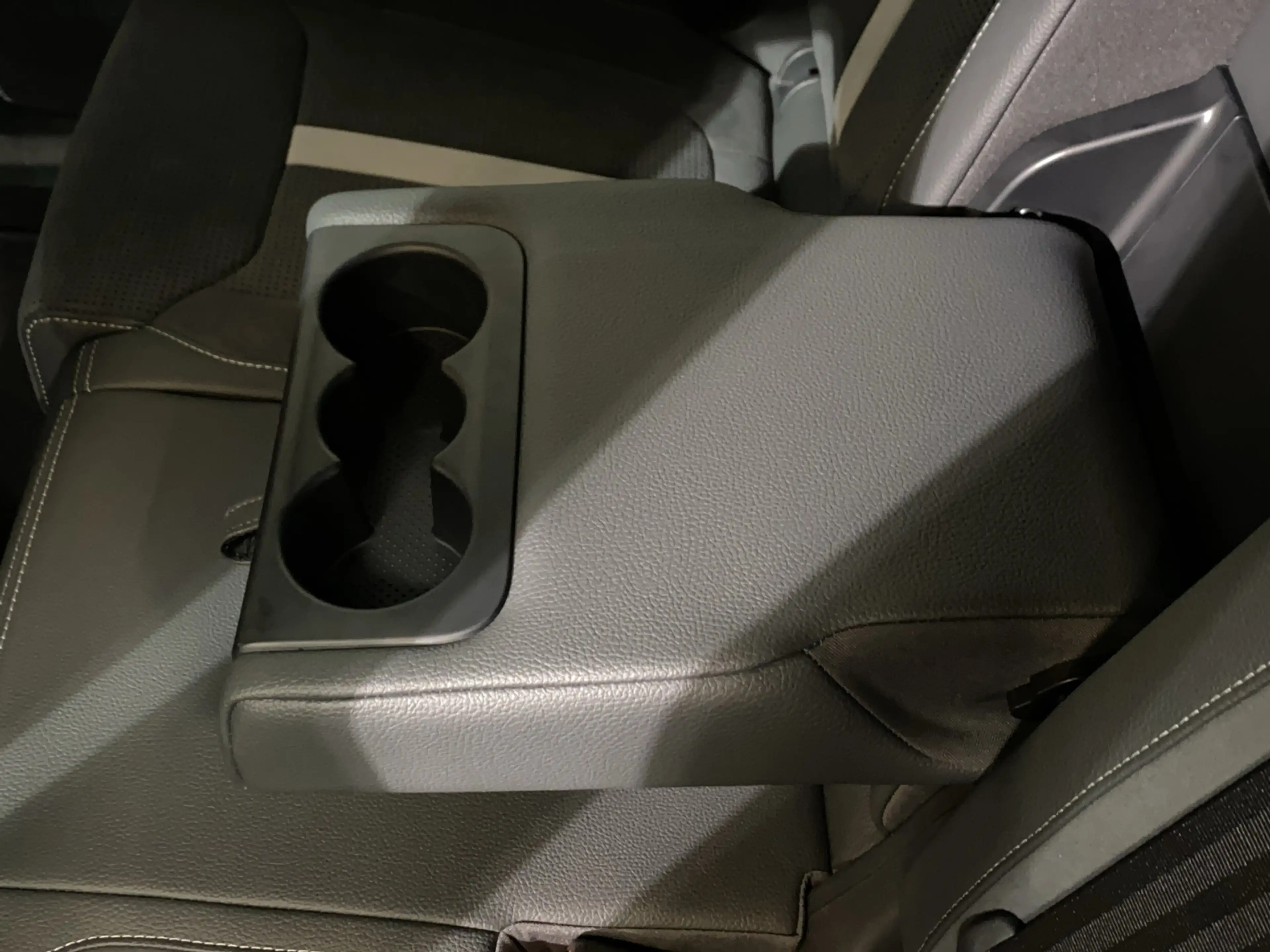 Skoda Kodiaq 1.5 eHybrid DSG Sportline / Navi LED AHK — photo 10