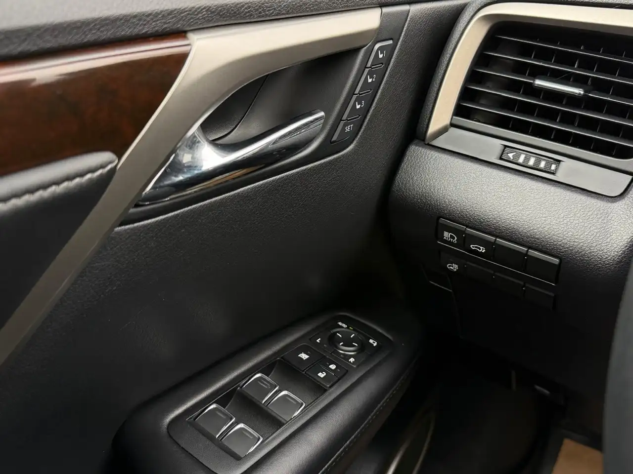 Lexus RX снимка Lexus RX
