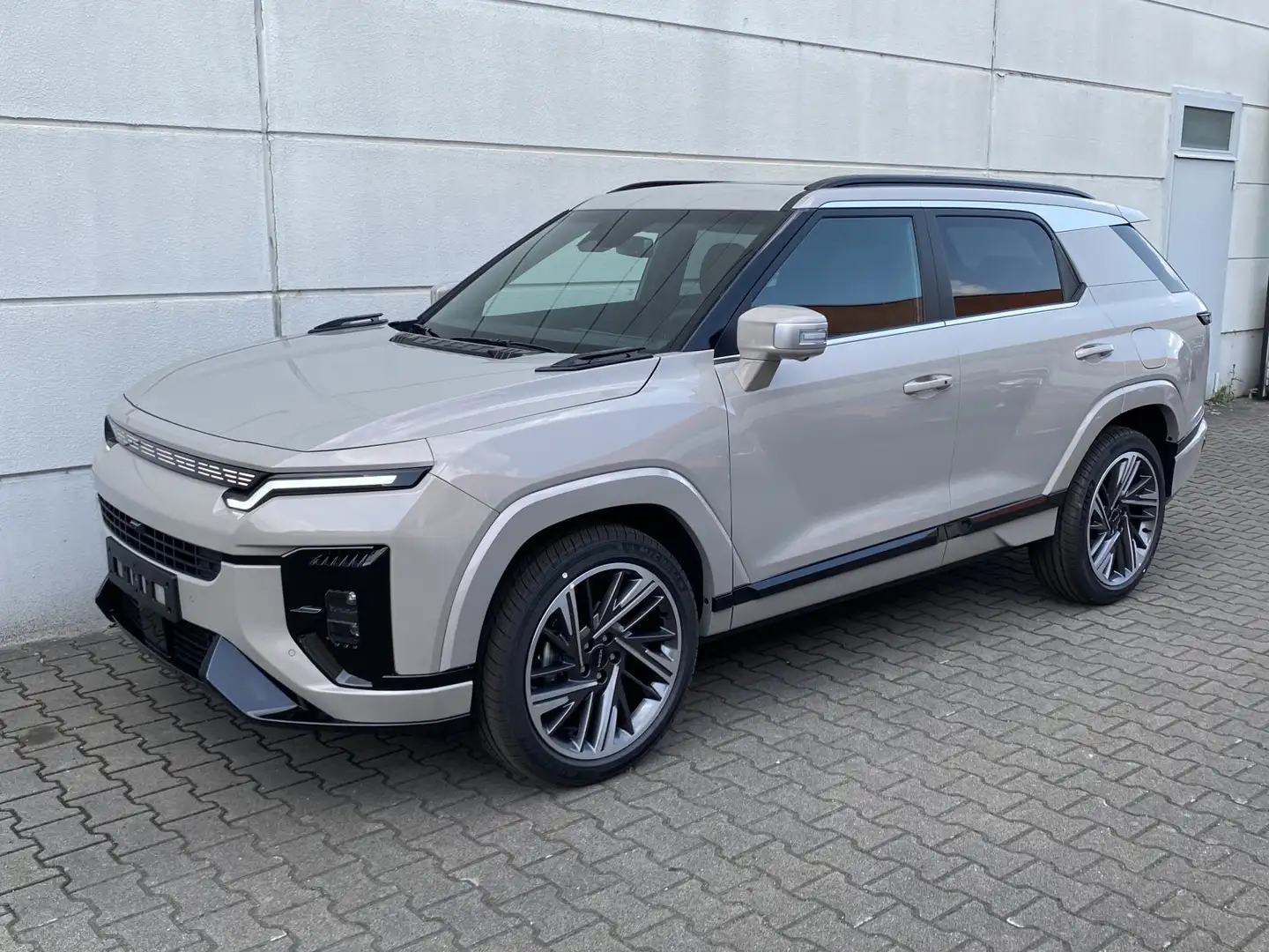 SsangYong Actyon 1,5 T-GDI 2WD AT Lux Digi Cockpit 360Kam ACC Ledr Béžová - 2