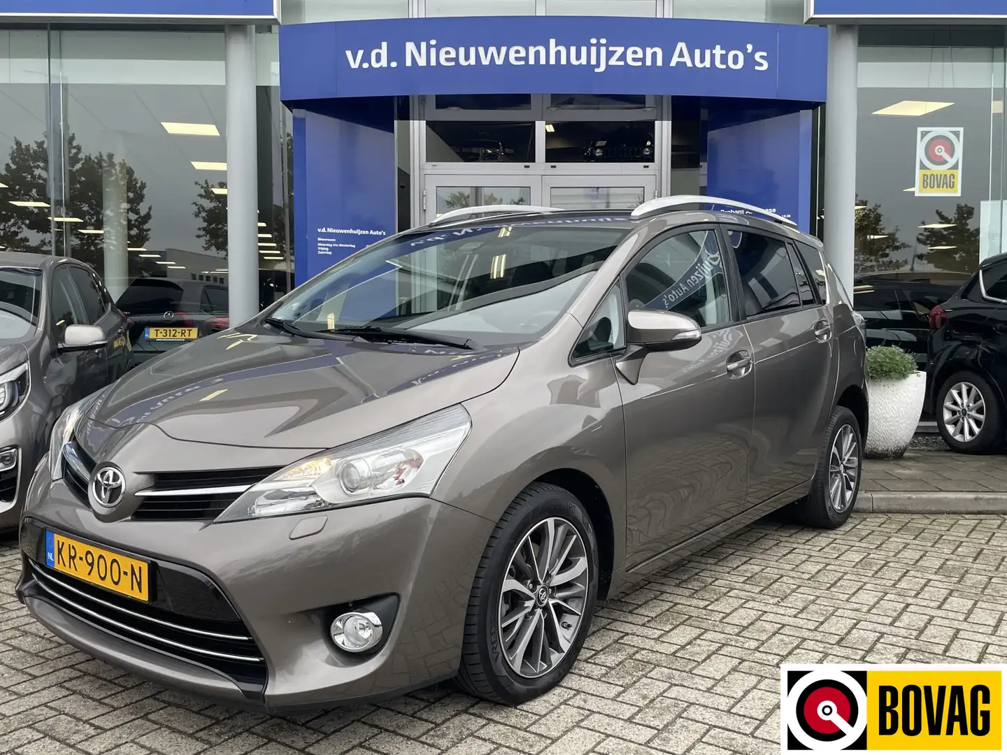 Toyota Verso 1.8 VVT-i Dynamic 7 Persoons | Achteruitrijcamera Grau - 1