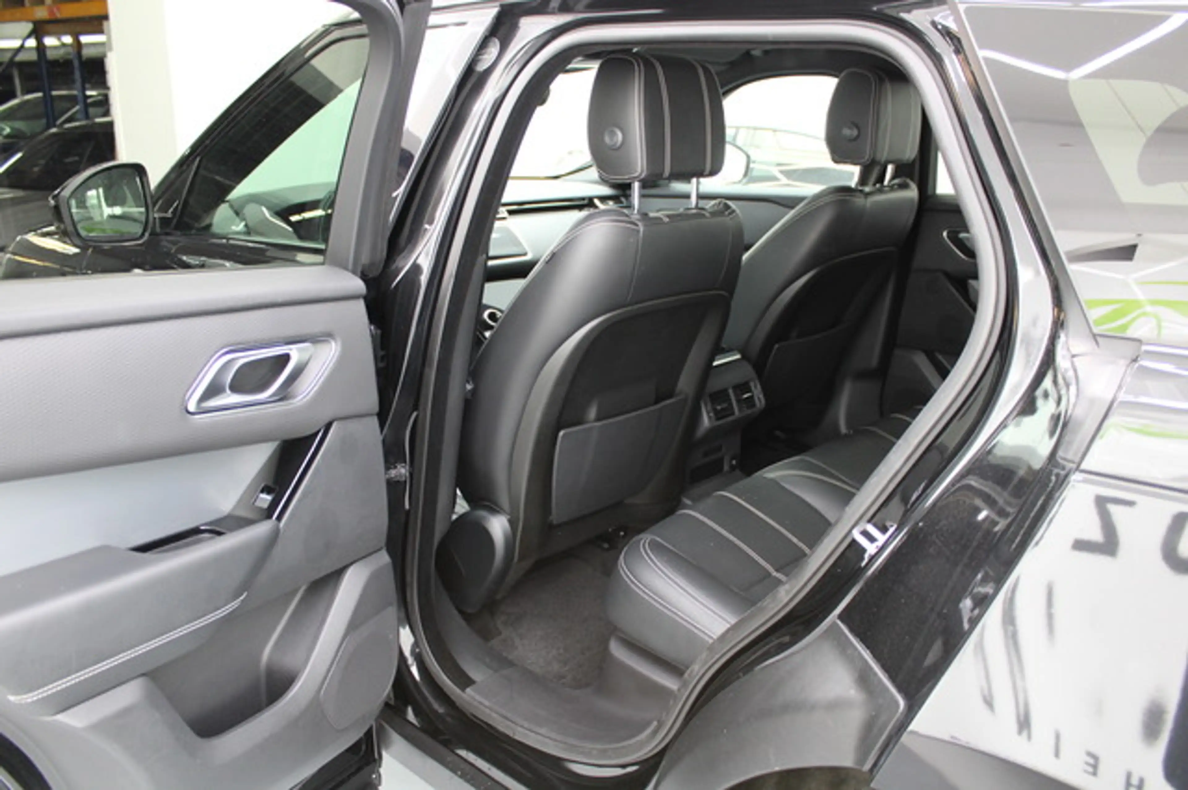 Land Rover Range Rover Velar R Dynamic SE Pano/Meridian — photo 7