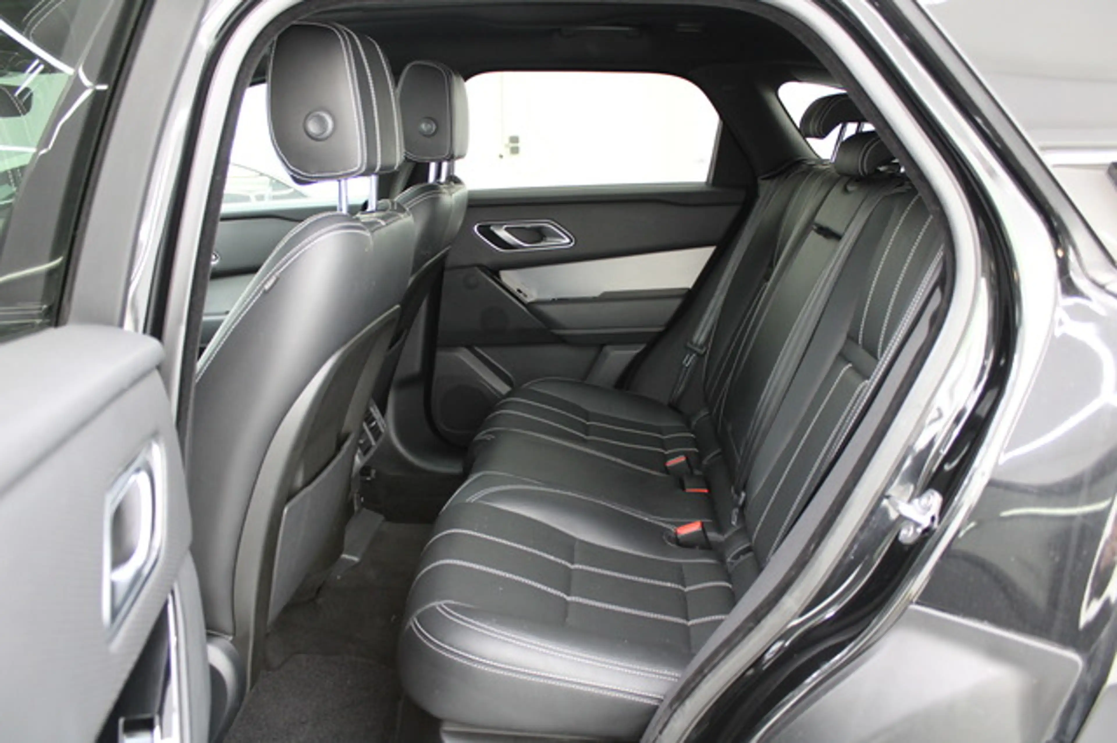 Land Rover Range Rover Velar R Dynamic SE Pano/Meridian — photo 8