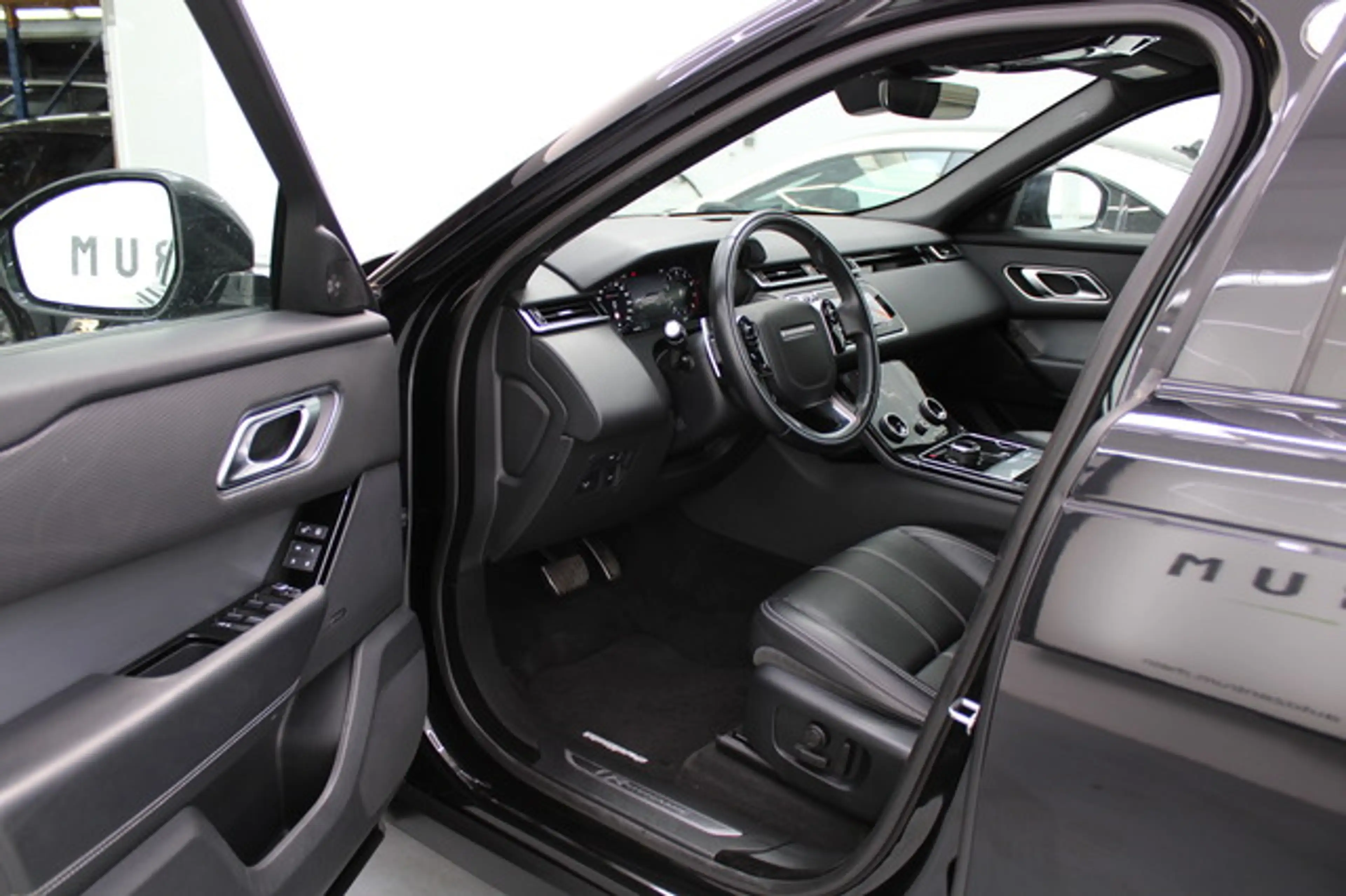 Land Rover Range Rover Velar R Dynamic SE Pano/Meridian — photo 3