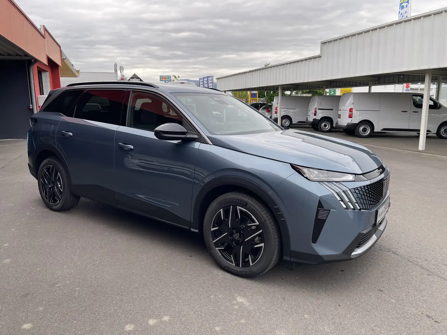 Peugeot 5008 Hybrid 136 Allure - 2