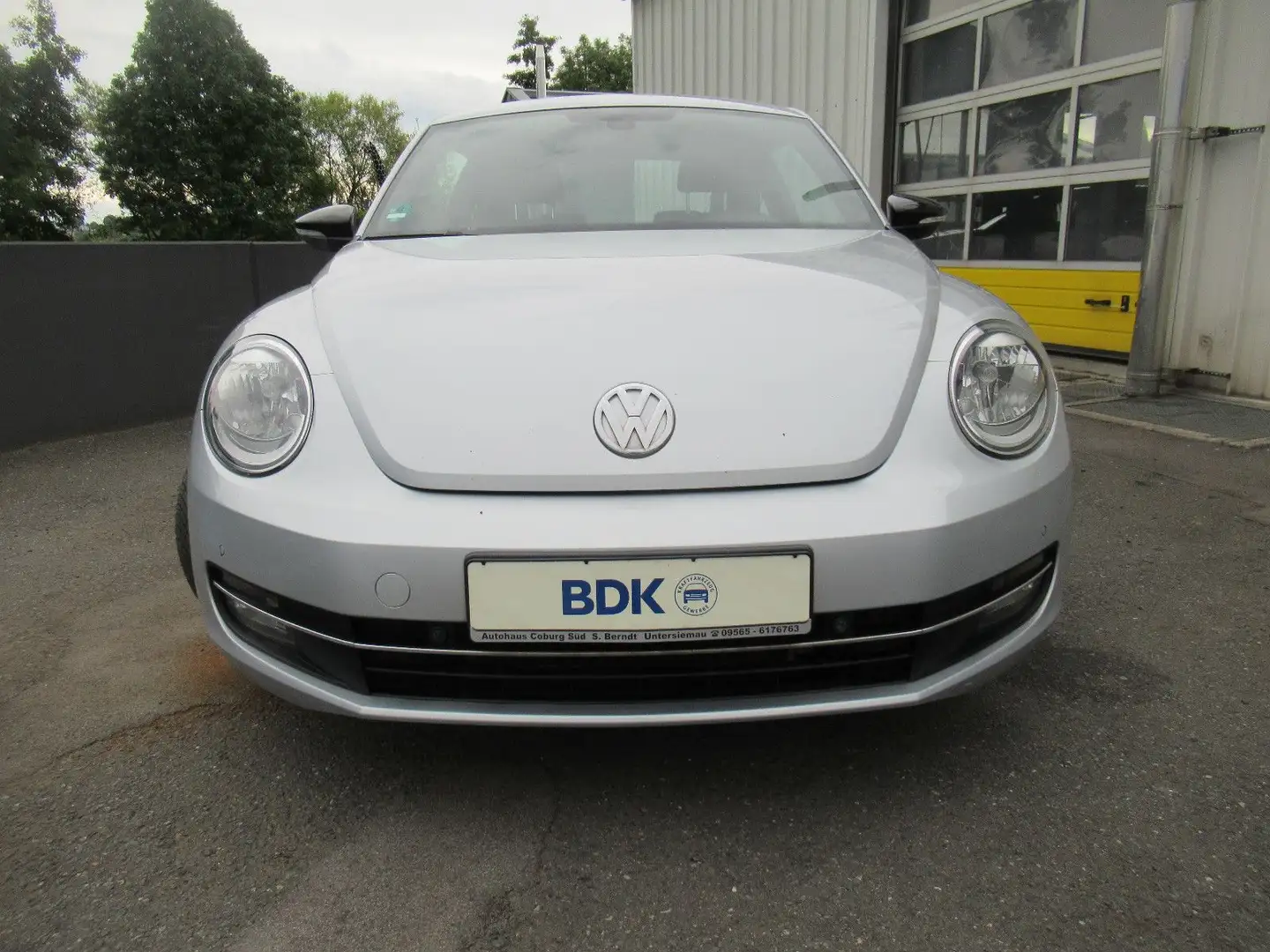Volkswagen New Beetle 2.0TSI Sport Navi DSG SHZG PDC Zilver - 2