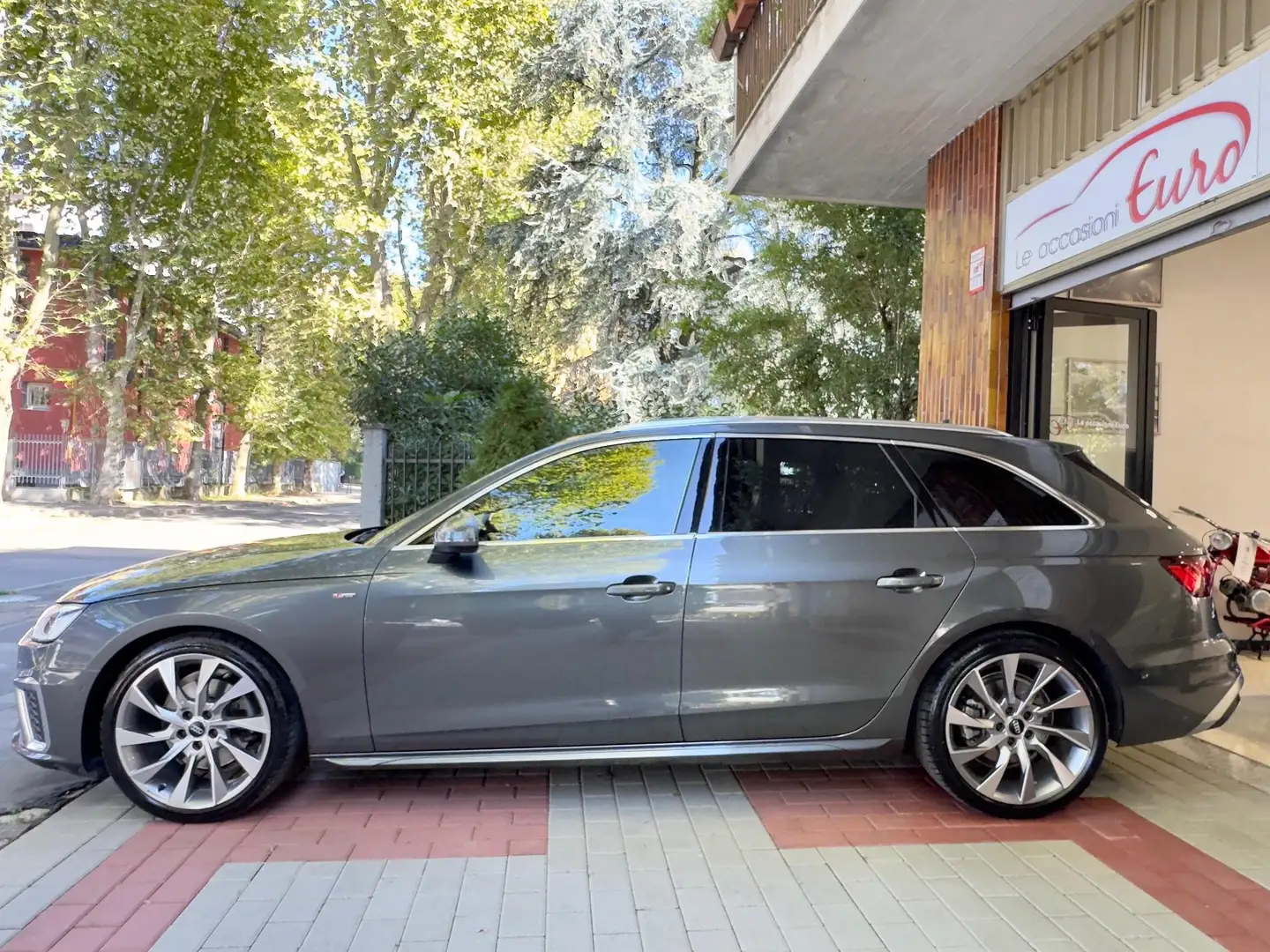Audi A4 A4 40 2.0 TFSI MHEV SLine 190 CV,  S-tronic,Matrix Grigio - 2