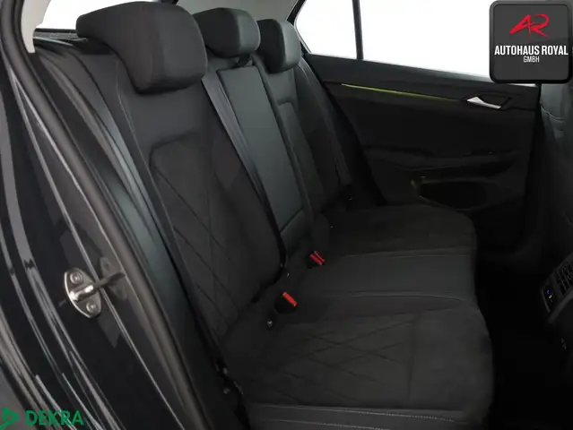 Volkswagen Golf view 11