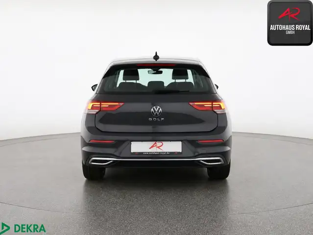 Volkswagen Golf view 4