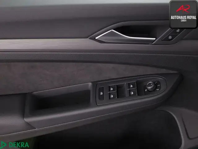 Volkswagen Golf view 13