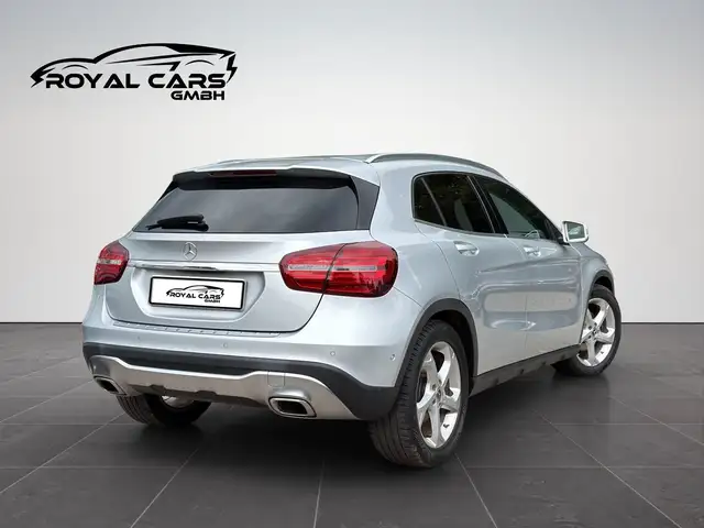 Mercedes-Benz Gla view 9