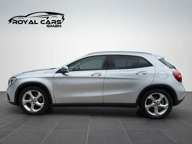 Mercedes-Benz Gla view 4
