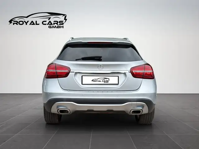 Mercedes-Benz Gla view 5