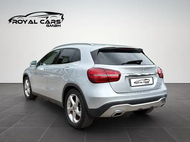 Mercedes-Benz Gla view 7