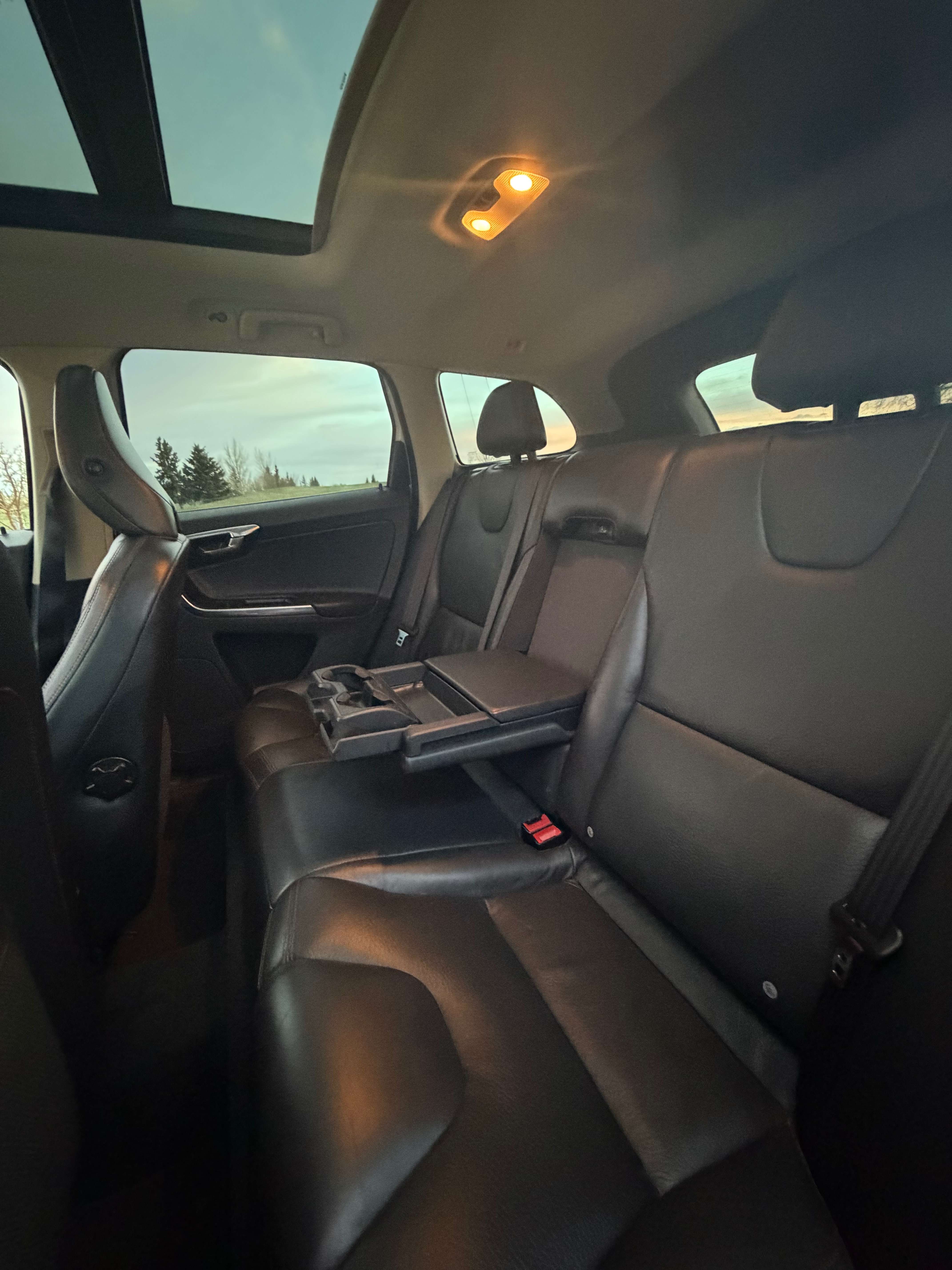 2013 Volvo XC60 T6 Premier Plus thumb 9